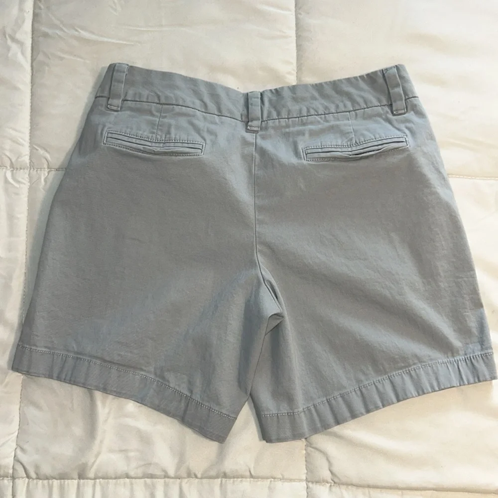 Tommy Hilfiger Shorts Women's Size 4 Gray Chinos - Picture 5 of 8